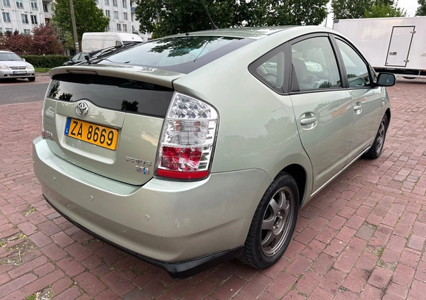 Toyota Prius cena 25000 przebieg: 240000, rok produkcji 2007 z Warszawa małe 631